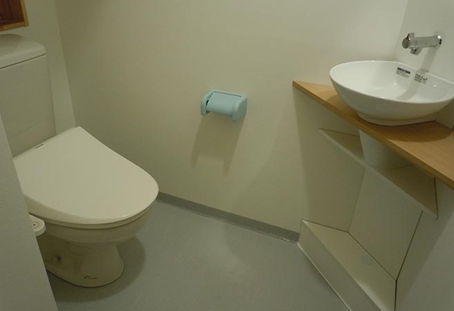 トイレ改修工事：施工後
